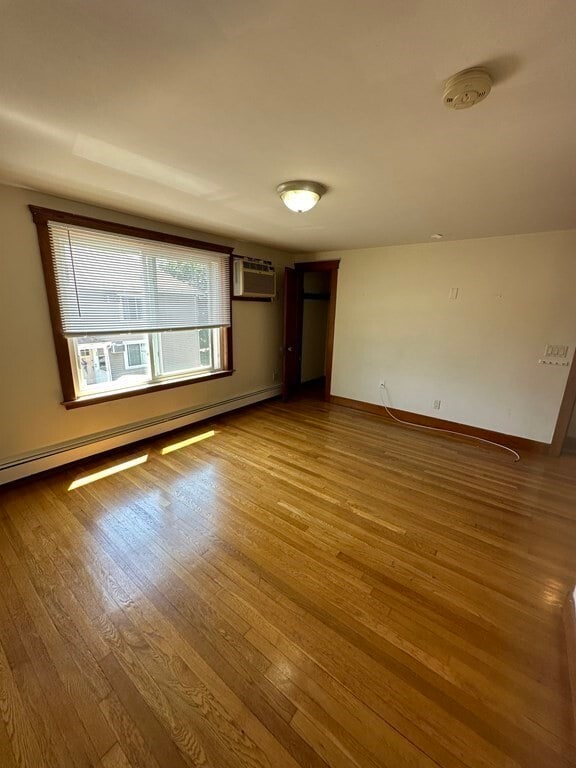 Building Photo - 14 Hartwell St