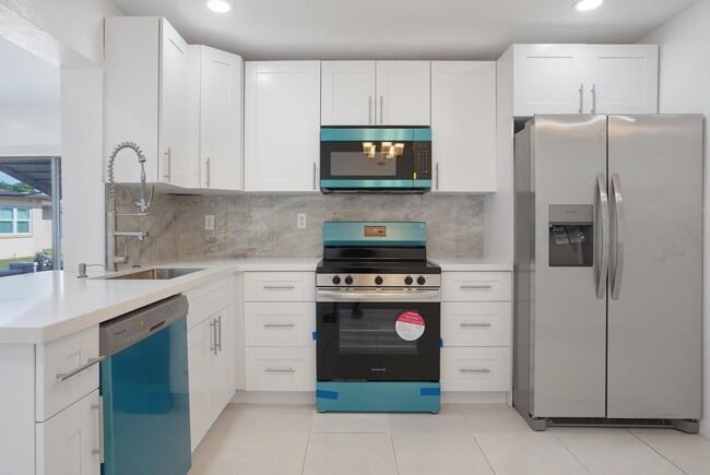 Building Photo - 7505 NW 58th St