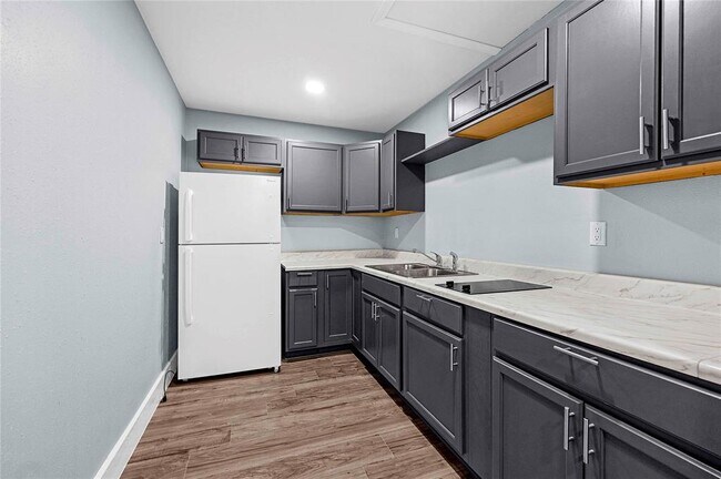 Foto del edificio - 1214 Southgate Dr