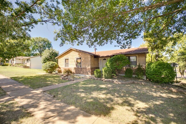 Foto del edificio - 2711 Sky Hill Ct