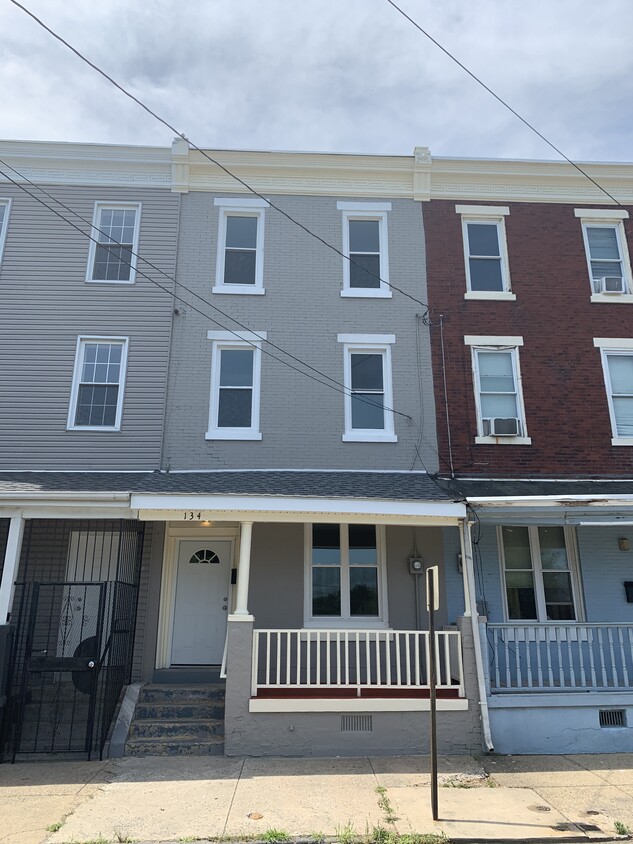 Primary Photo - 134 York St