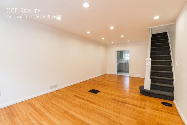 Building Photo - 2 Bed Point Breeze Townhouse