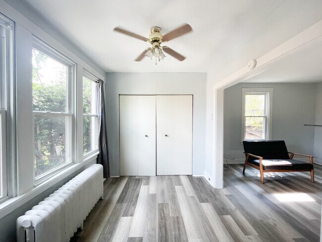 Photo - 5725 Phillips Ave Apartments