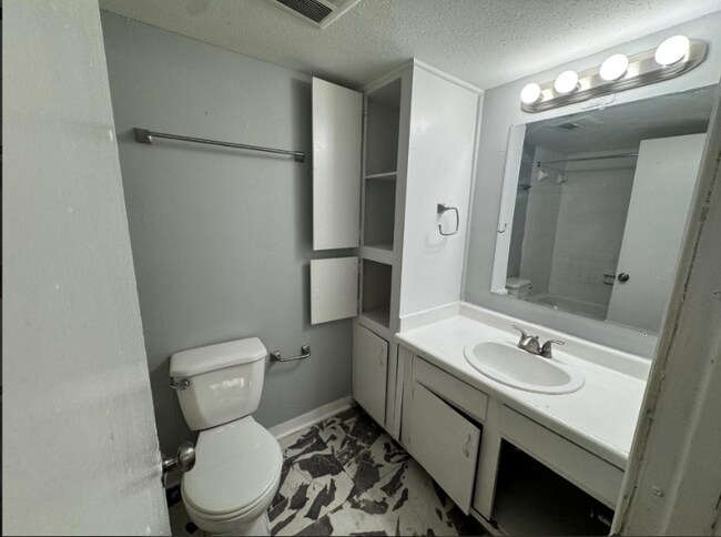 Foto del edificio - 225 W McDowell Rd