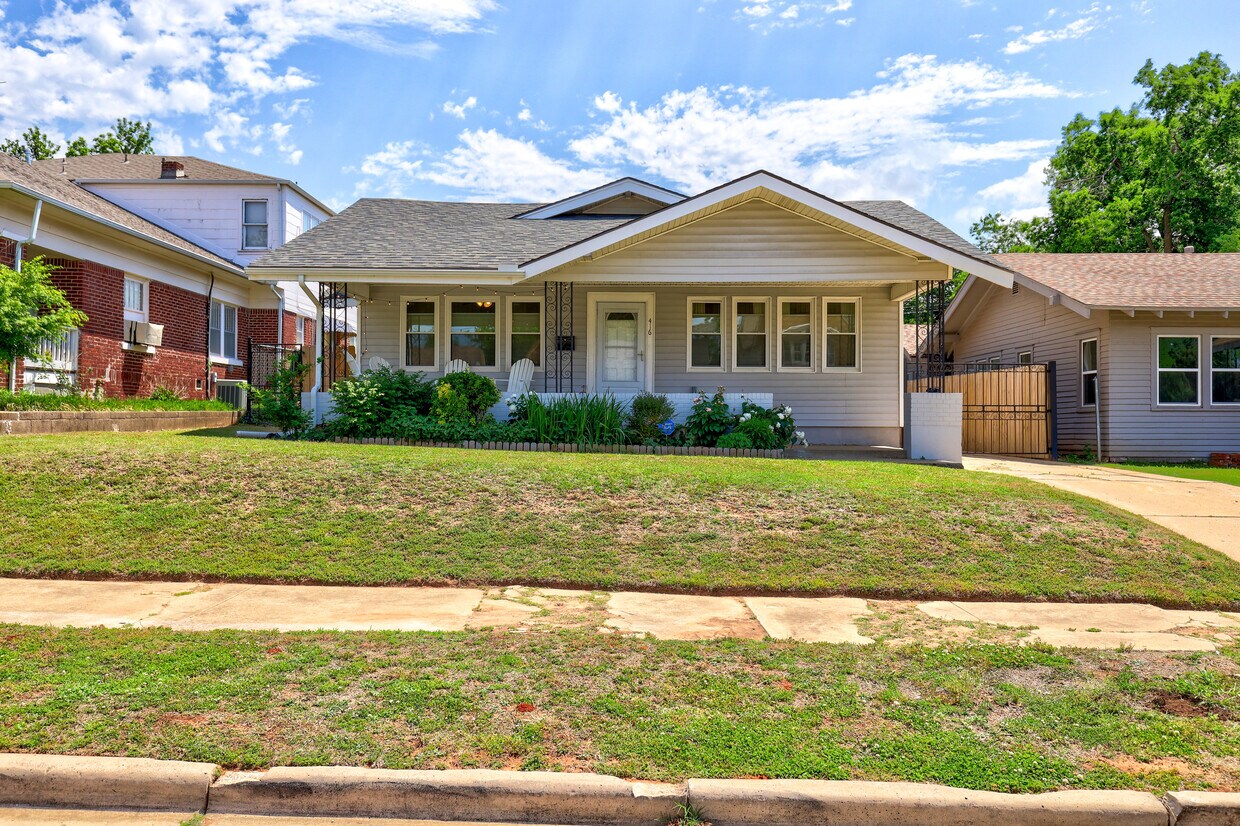 Foto principal - 416 NW 28th St