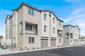 Building Photo - 2662 Champagne Gold Ave Building Photo - 2662 Champagne Gold Ave