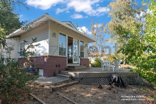 Building Photo - 14971 Quito Rd