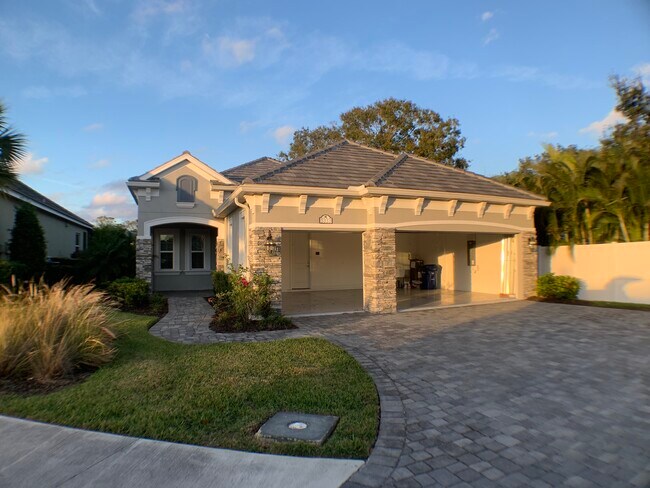 Building Photo - 5333 PROVENCE LANE