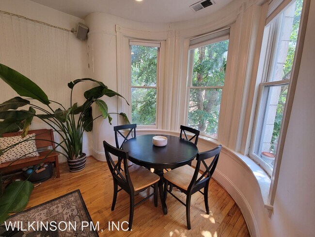 Foto del edificio - 2 br, 2 bath House - 1725 P Street, NW, Ap...