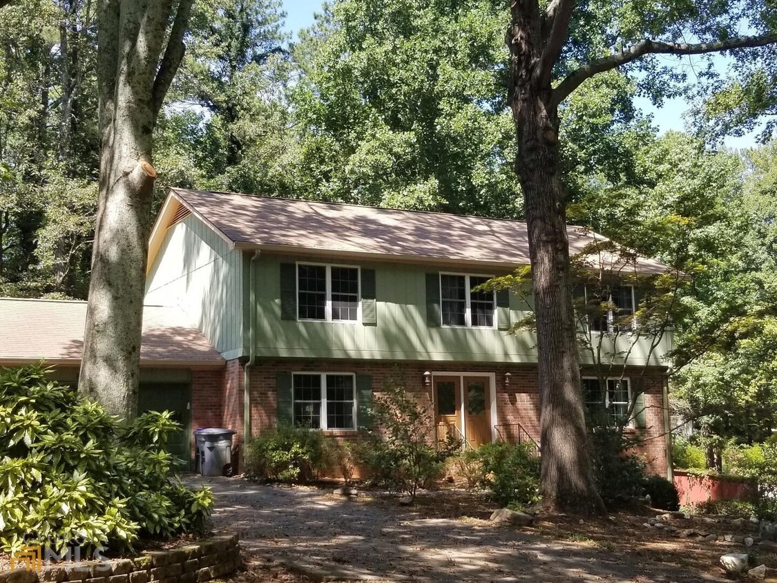 Primary Photo - 11210 Hembree Springs Dr