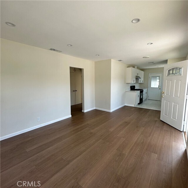 Foto del edificio - 2660 N Frederic St