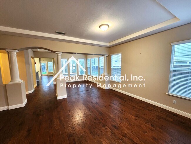 Foto del edificio - Spacious Folsom 4bd/3ba Home With 3 Car Garage!
