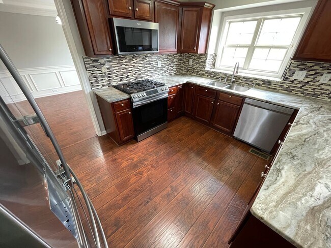 Building Photo - 10916 Collington Dr
