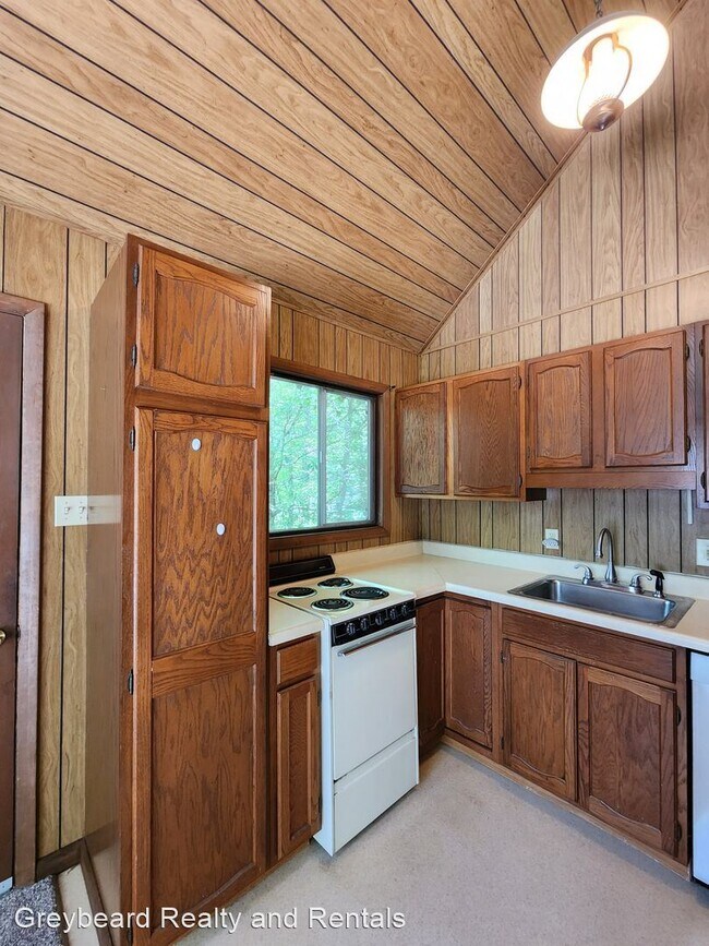 Building Photo - 2 br, 1 bath House - 157 Mississippi Rd