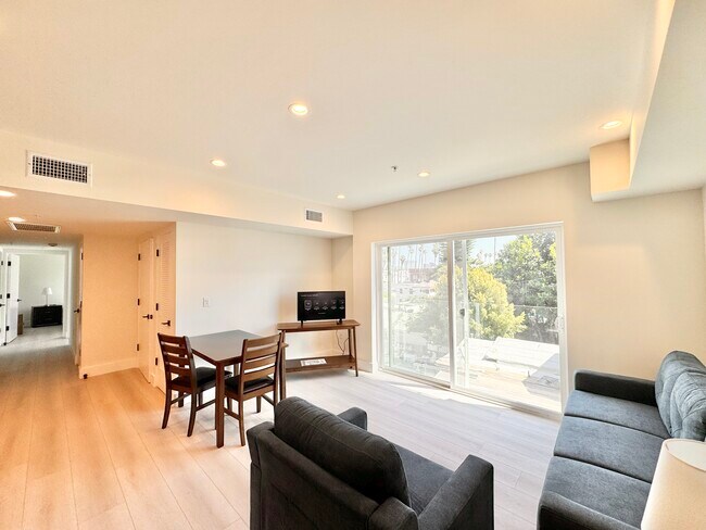 Foto del edificio - 226 N Berendo St