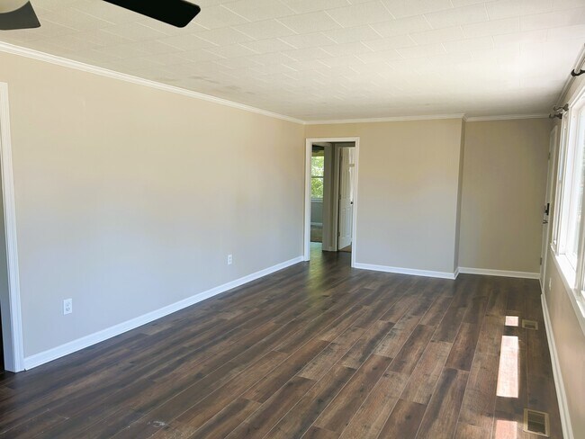 Foto del edificio - 133 Green Meadow Dr