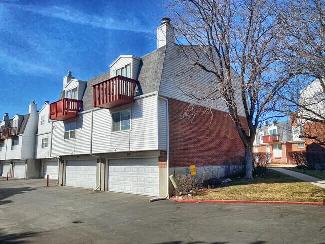 Building Photo - 676 E Williamsburg Park Cir