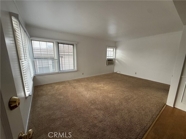 Foto del edificio - 7139 Kittyhawk Ave