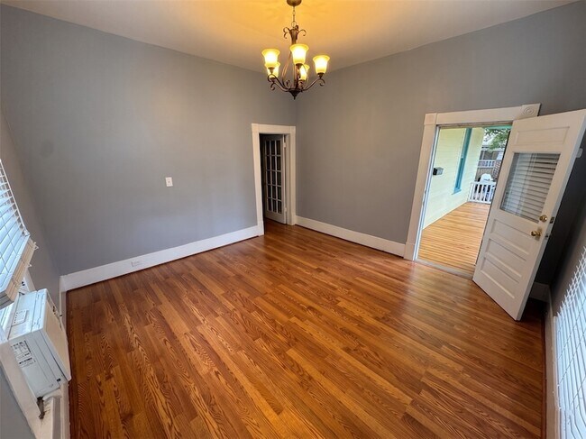 Foto del edificio - 2119 Hardy St