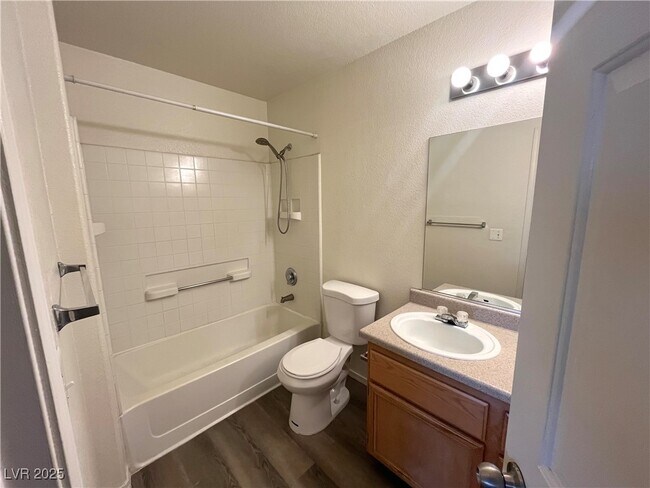 Foto del edificio - 4730 E Craig Rd