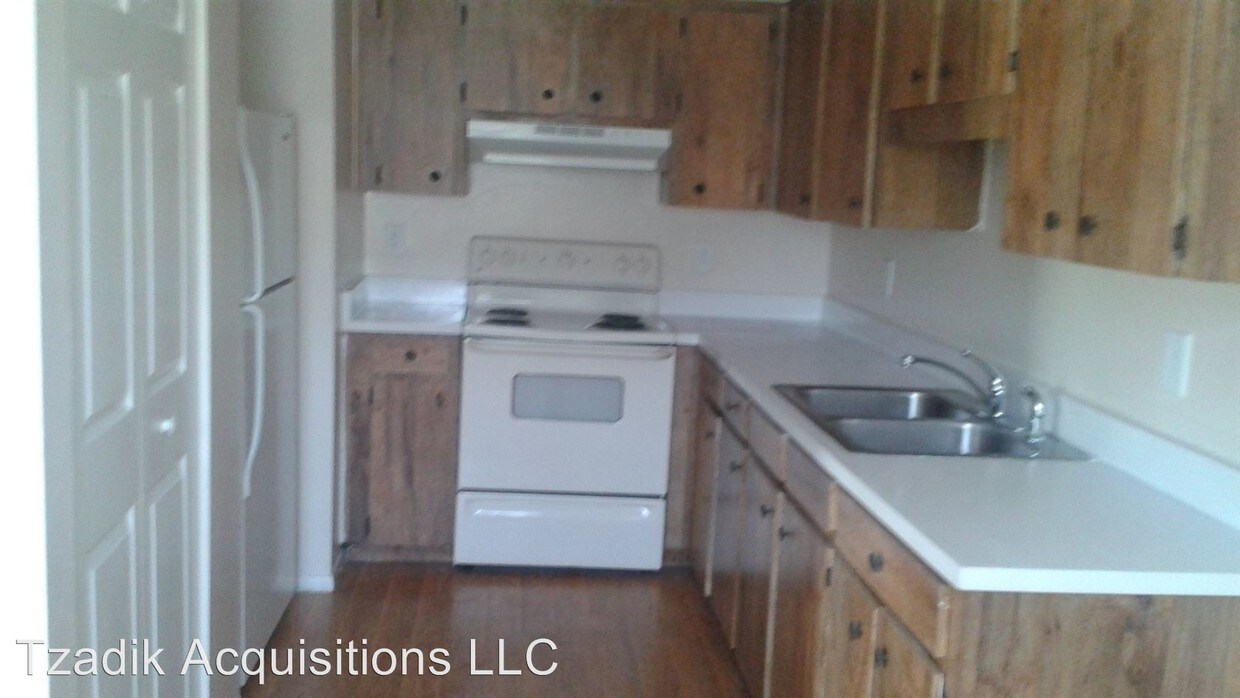 Building Photo - 2 br, 1 bath Apartment - 3950 Country Place