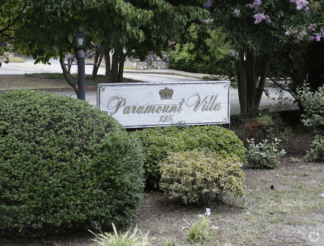 Building Photo - Paramont villas