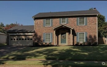 Building Photo - 2059 Hampton Hill Dr