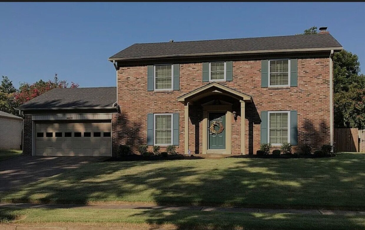 Primary Photo - Spacious 4 bedroom, 2.5 bath home for lease.