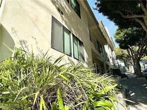 Building Photo - 301 Ashland Ave