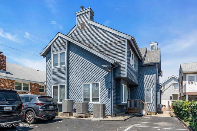 Building Photo - 62-64 Sherman Ave