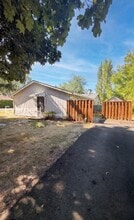 Building Photo - 14035 SW Hazel St
