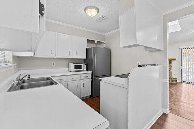 Building Photo - 2908 Cable Way