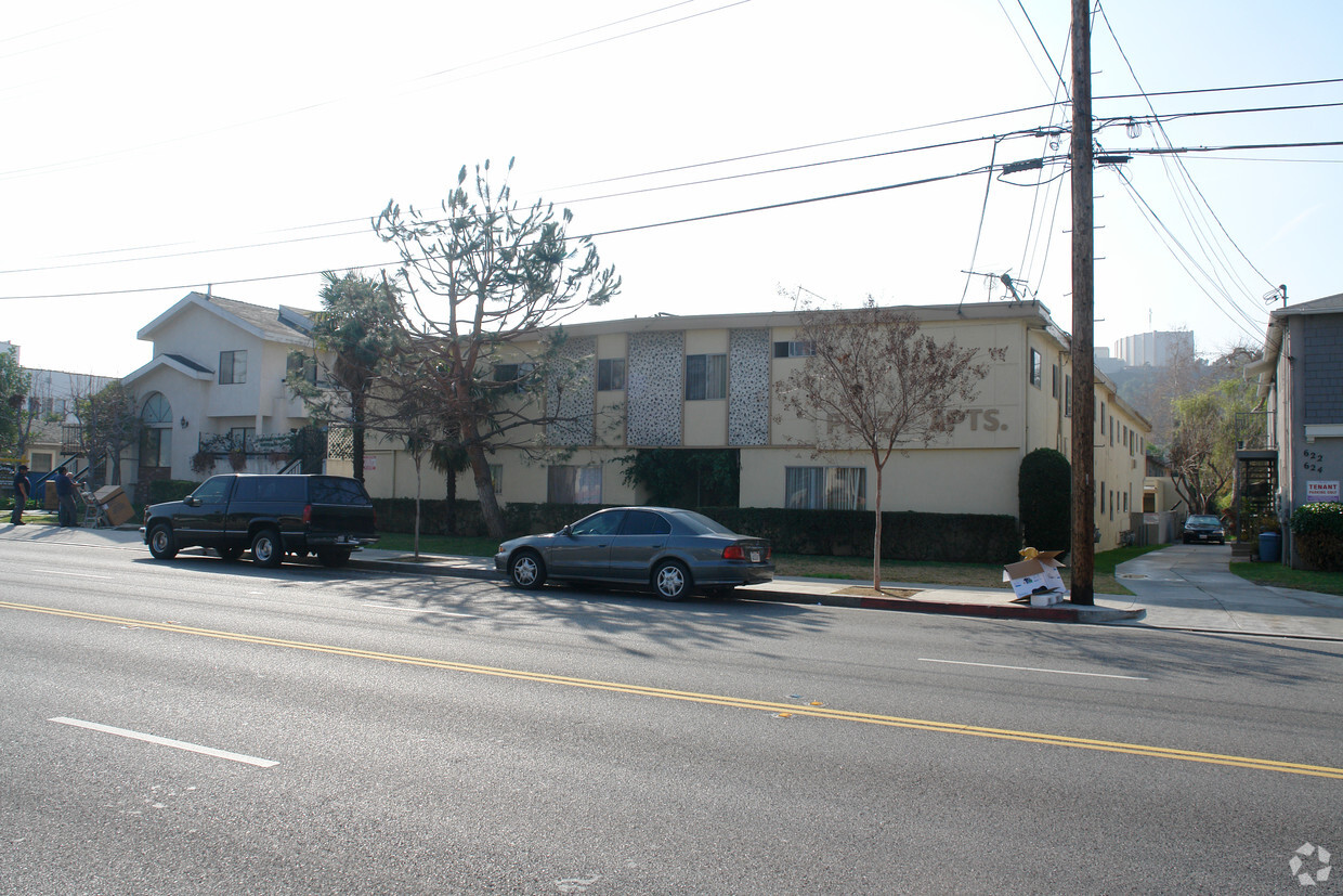 Primary Photo - Plaza Apartments