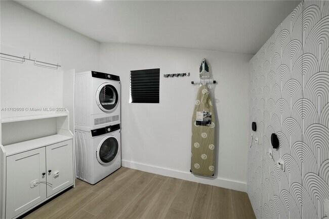 Foto del edificio - 530 NW 45th St