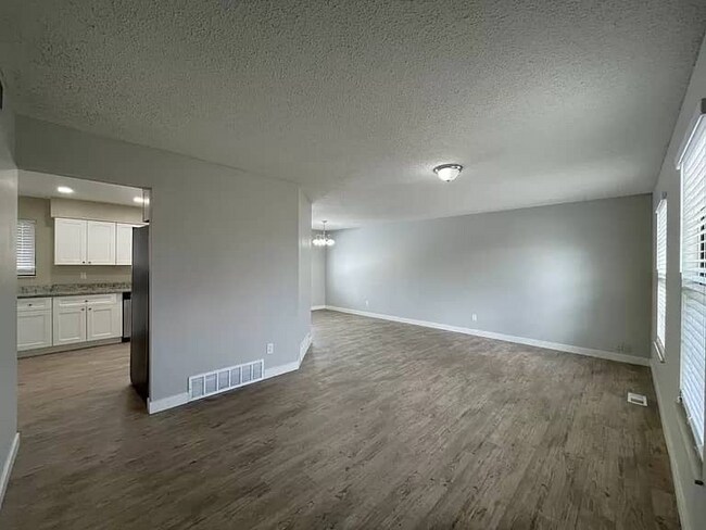 Foto del edificio - 8145 Woody Creek Dr