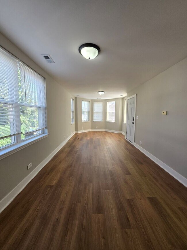 Foto del edificio - 3812 W Maypole Ave