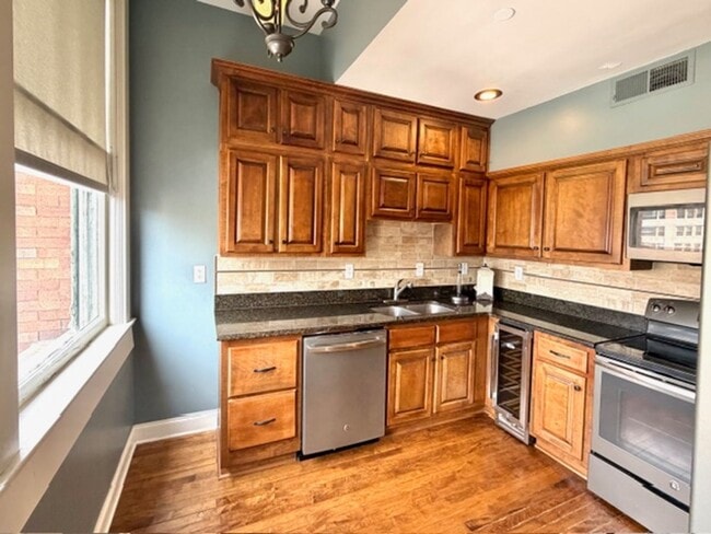 Foto del edificio - Main Street10N#902