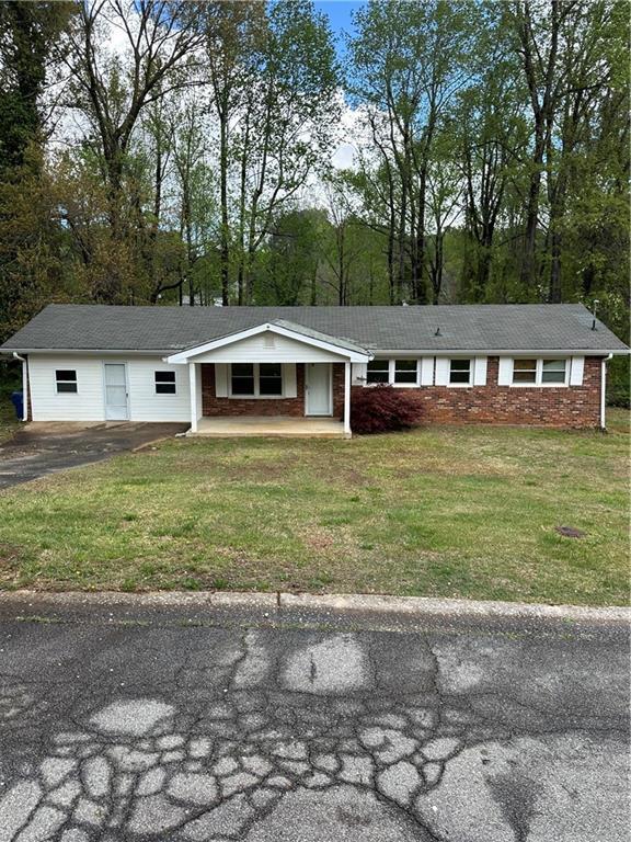 Primary Photo - 132 Rosewood Dr