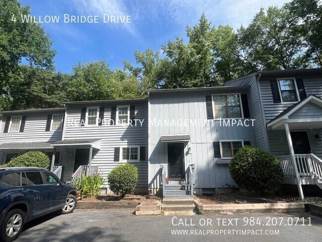 Building Photo - Updated 3 Bedroom 2.5 Bath Hope Valley Tow...