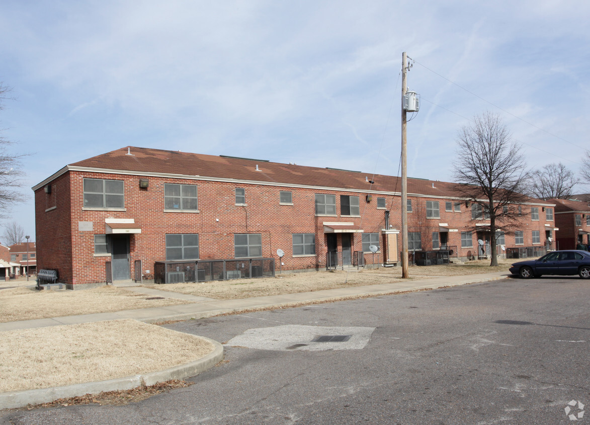 Foto del edificio - 382 Foote Park Ln