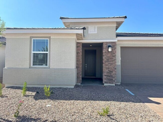 Foto del edificio - MOVE IN READY! New 5-Bedroom Home in Goody...