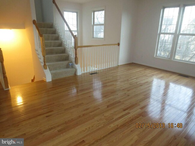 Foto del edificio - 6540 Creek Run Dr