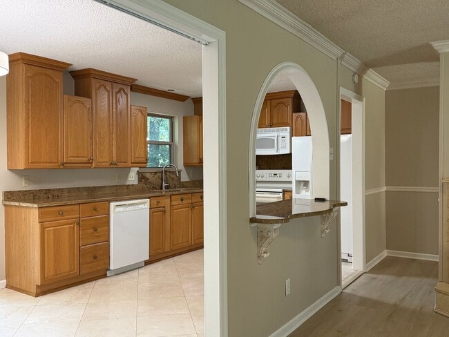 Building Photo - 5 Flourite Cove