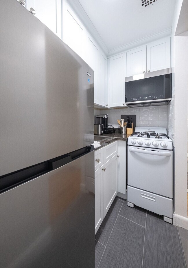 Foto del edificio - 328 E 74th St