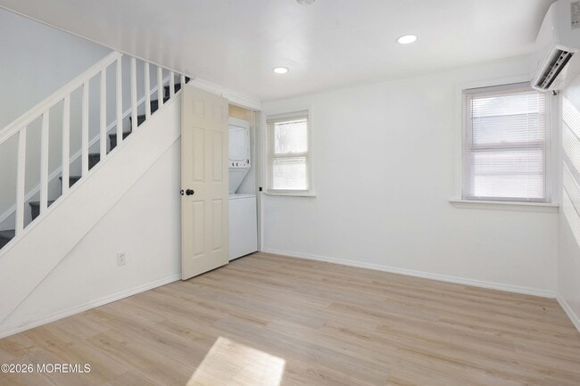 Foto del edificio - 12 Main St