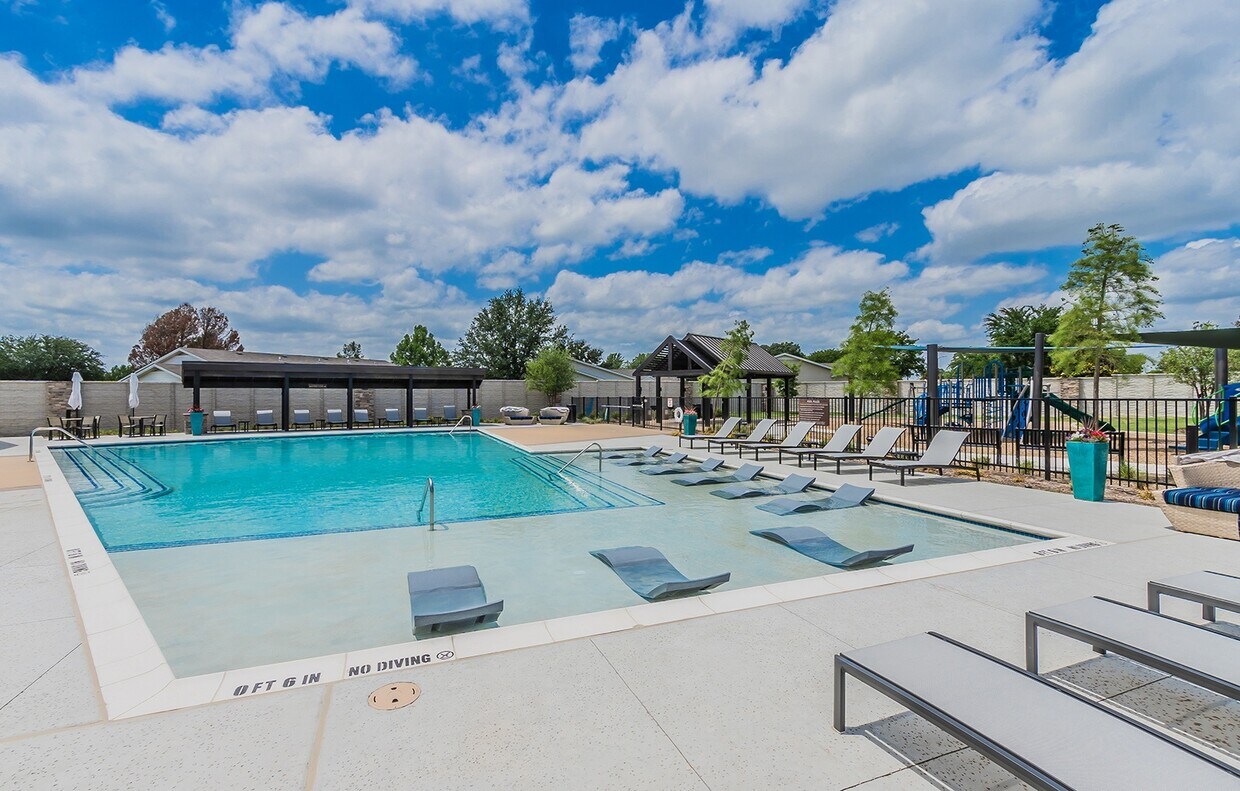 Matlock Flats 710 Eden Rd Arlington, TX Apartments for Rent in