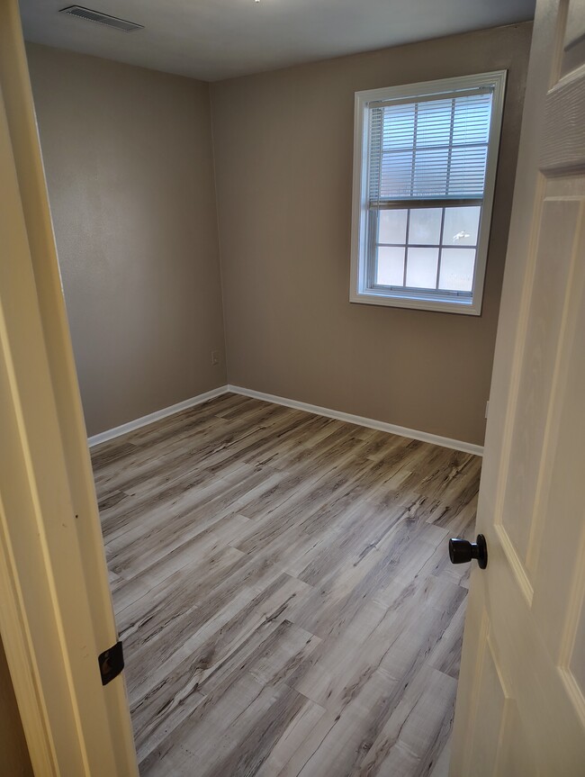 Building Photo - 1353 N 2nd St