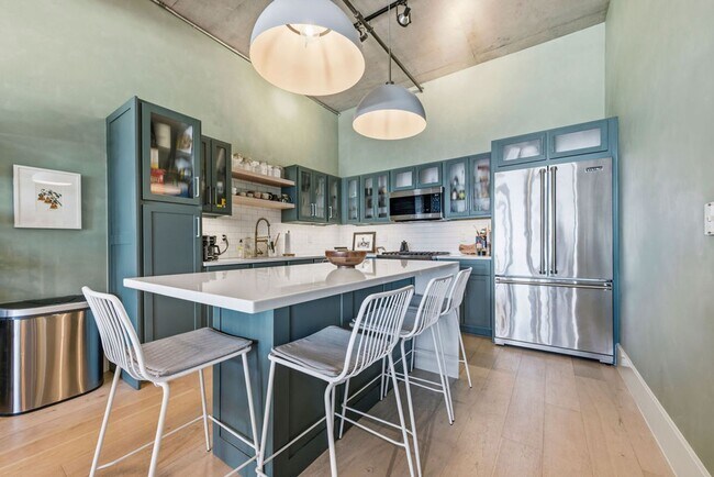 Foto del edificio - Luxury downtown Austin condo available for lease at Austin City Lofts 2 bedroom -2 bath