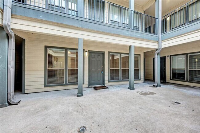 Foto del edificio - IMMEDIATE MOVE IN - 2 bed 2 bath
