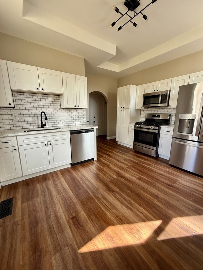 Photo - 415 Considine Ave House